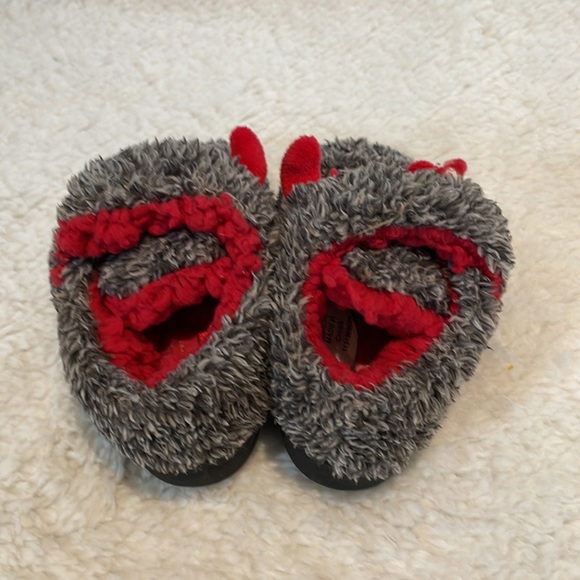 Monster Slippers - Picture 3 of 5